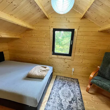 Dom Nad Saskiem 3 Sypialnie, Jacuzzi-relaks, Natura I Komfort Nyaraló *