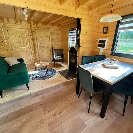 Dom Nad Saskiem 3 Sypialnie, Jacuzzi-relaks, Natura I Komfort Nyaraló *