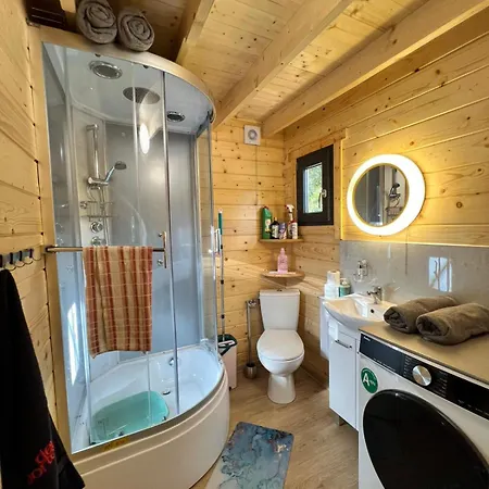 Dom Nad Saskiem 3 Sypialnie, Jacuzzi-relaks, Natura I Komfort Nyaraló *